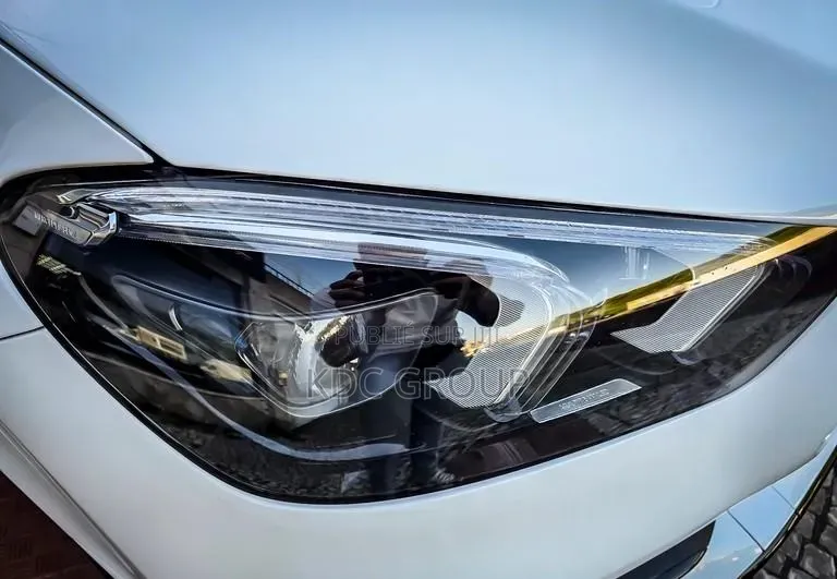 Mercedes-Benz GLE-Class 2021 Blanc cassé