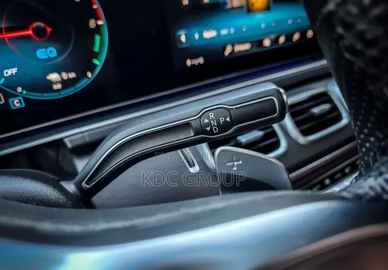 Mercedes-Benz GLE-Class 2021 Blanc cassé