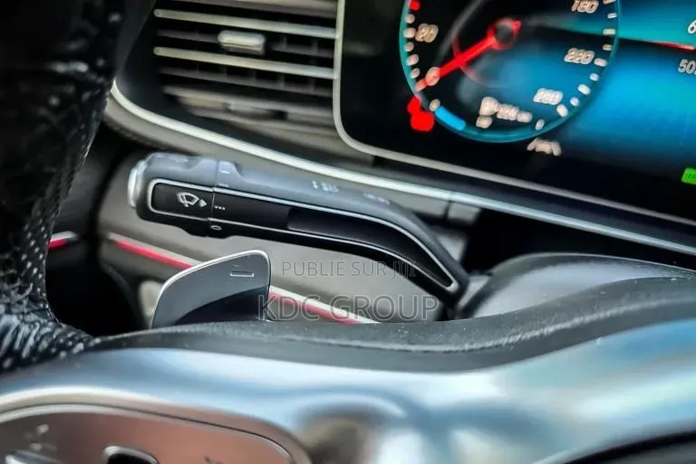 Mercedes-Benz GLE-Class 2021 Blanc cassé