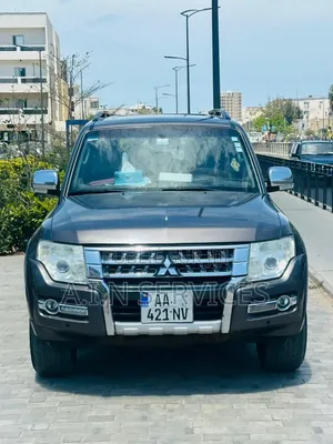 Mitsubishi Pajero 2015 Gris