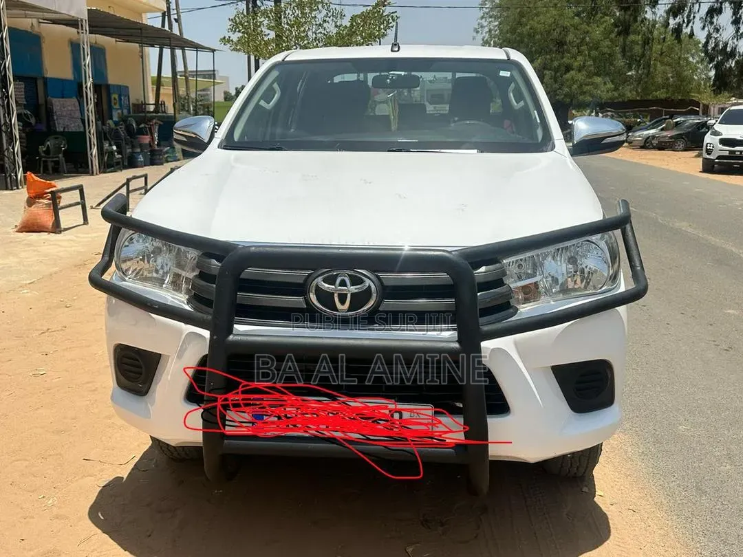 Toyota Hilux 2023 Blanc