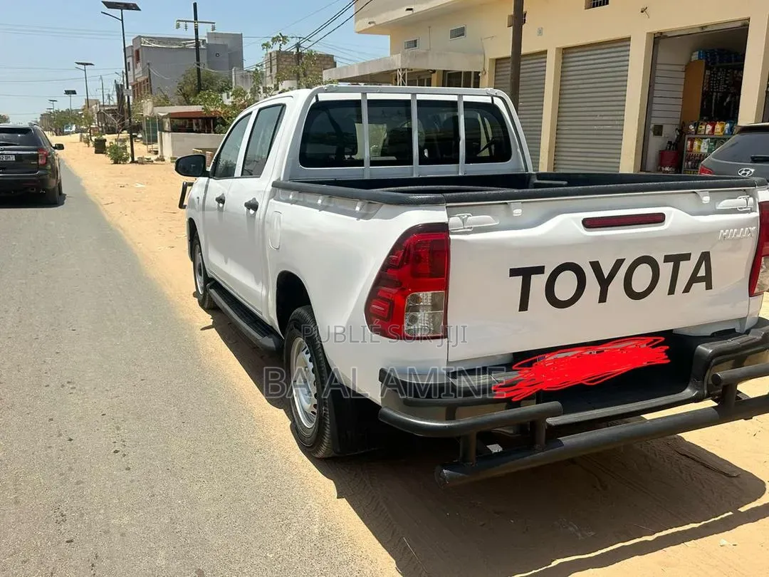 Toyota Hilux 2023 Blanc