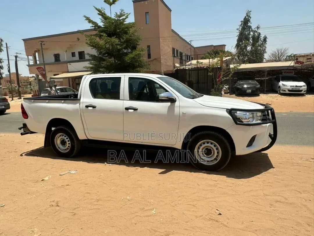 Toyota Hilux 2023 Blanc