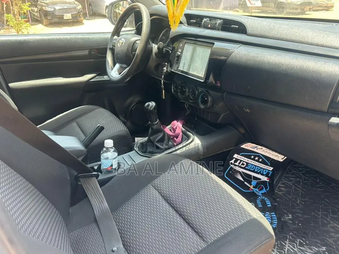 Toyota Hilux 2023 Blanc