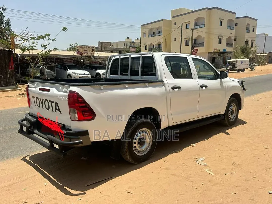 Toyota Hilux 2023 Blanc