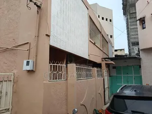 5chbre Maison dans Rassoul Business, Dakar Plateau à Vendre