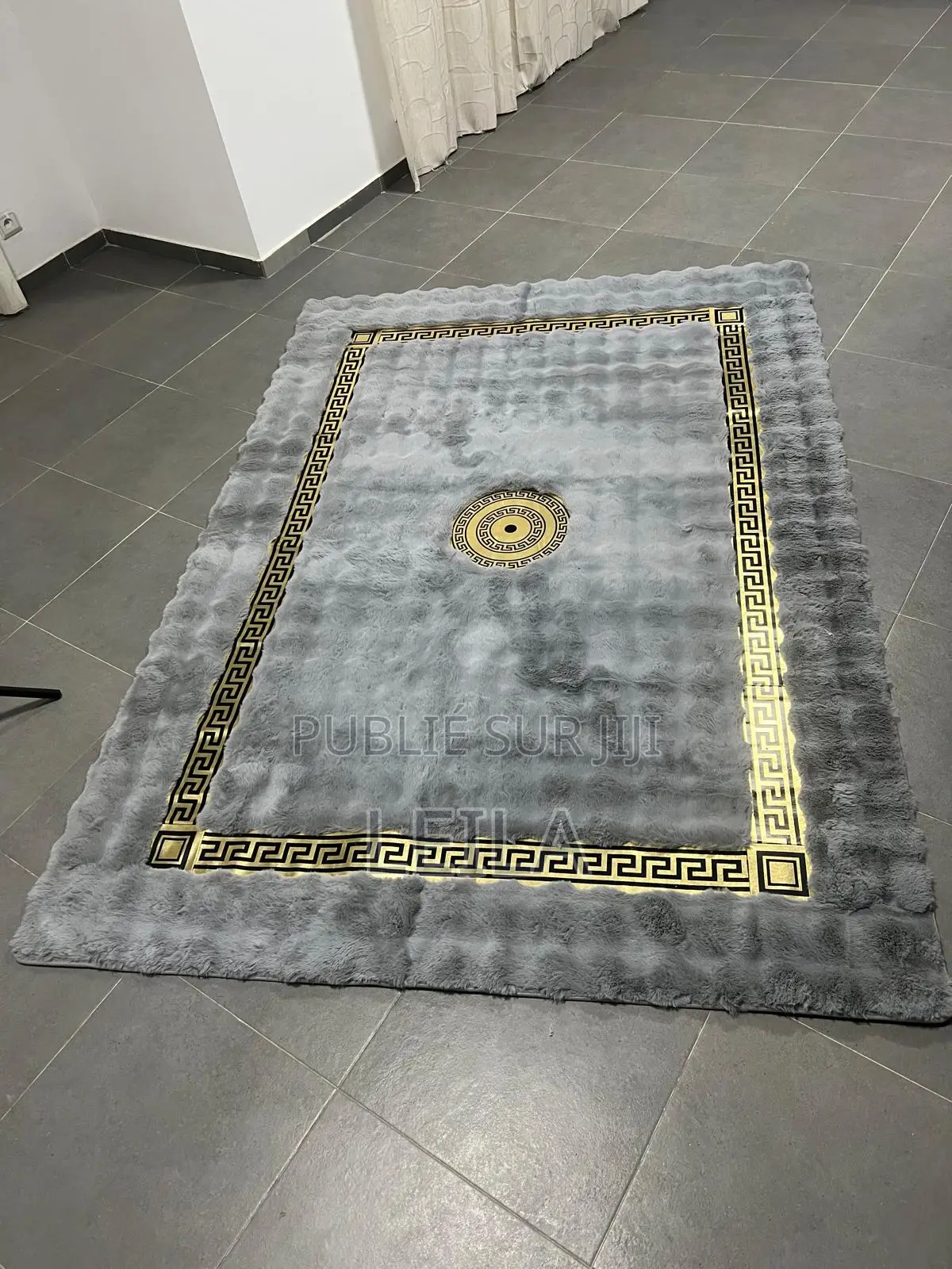 Tapis Moderne Gris Et Or