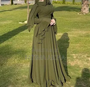 Robe Longue Élégante Pour Femme | Disponible Sur Commande |