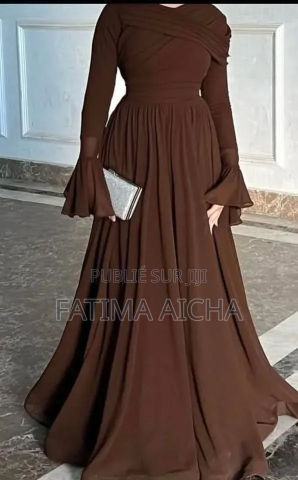 Robe Longue Élégante Pour Femme | Disponible Sur Commande |
