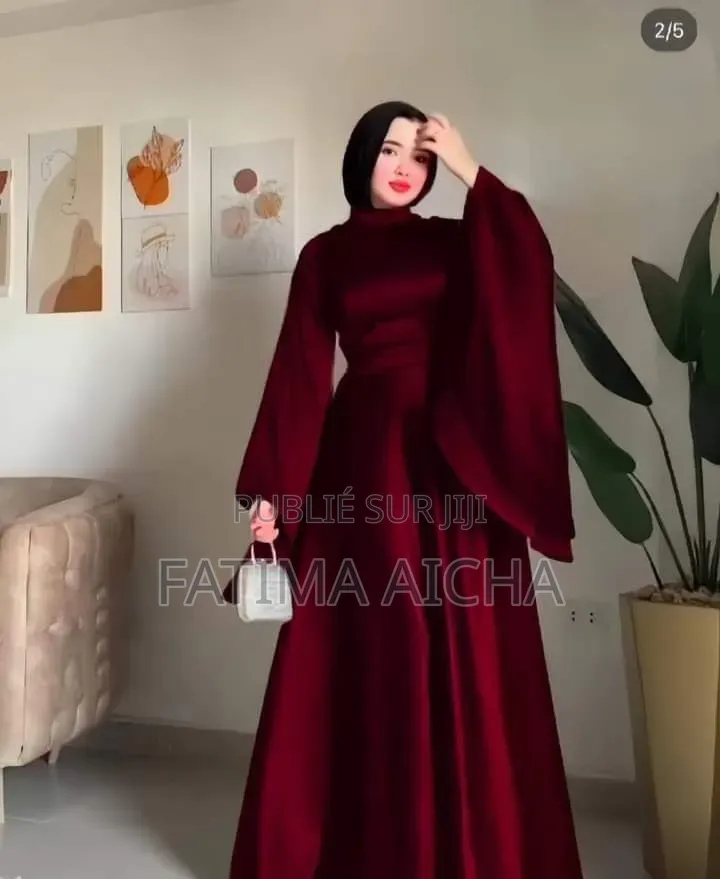  Nouvelle Collection – Robes en Soie 