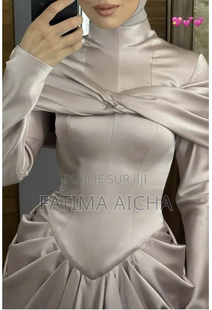  Nouvelle Collection – Robes en Soie 
