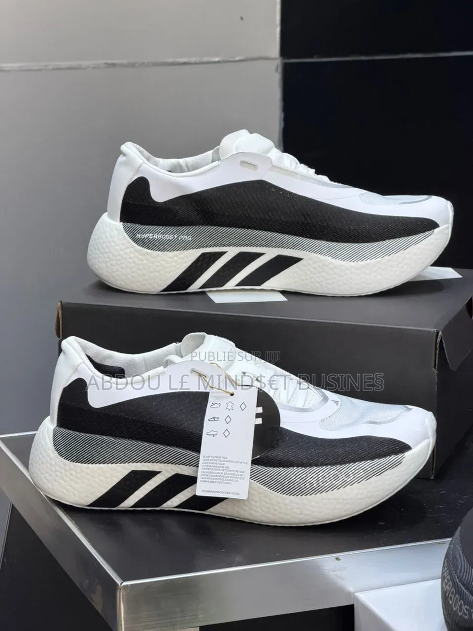 Adidas Hyperboost Noir-Blanc Disponible