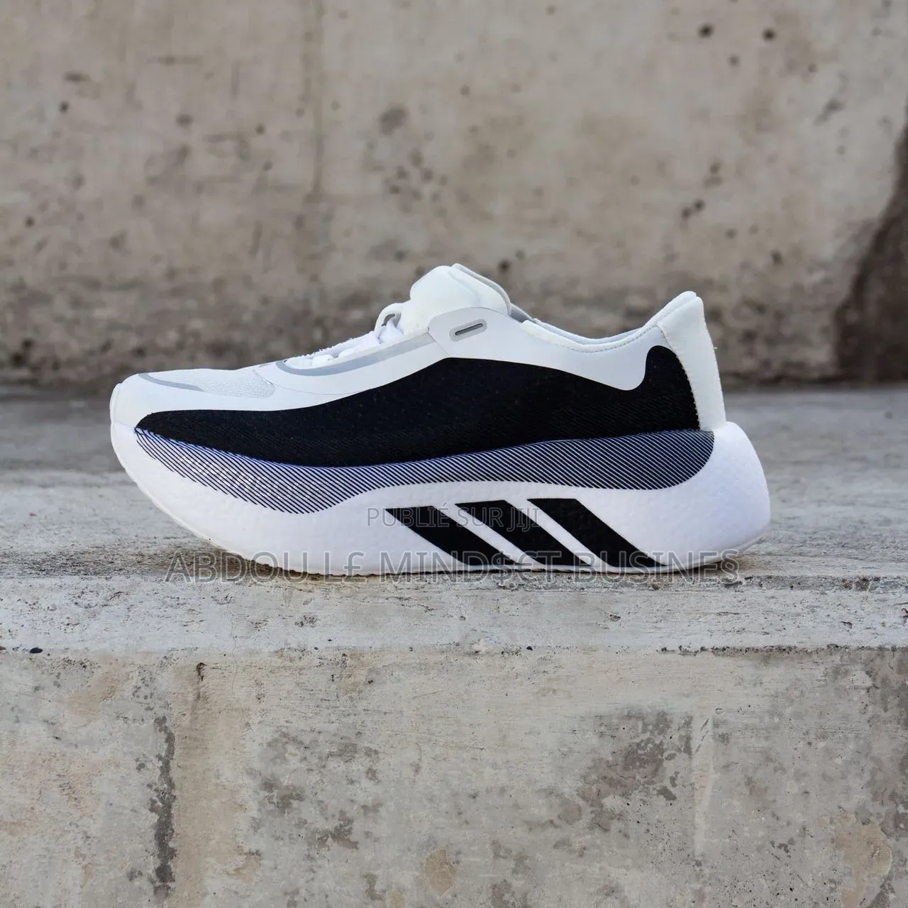 Adidas Hyperboost Noir-Blanc Disponible