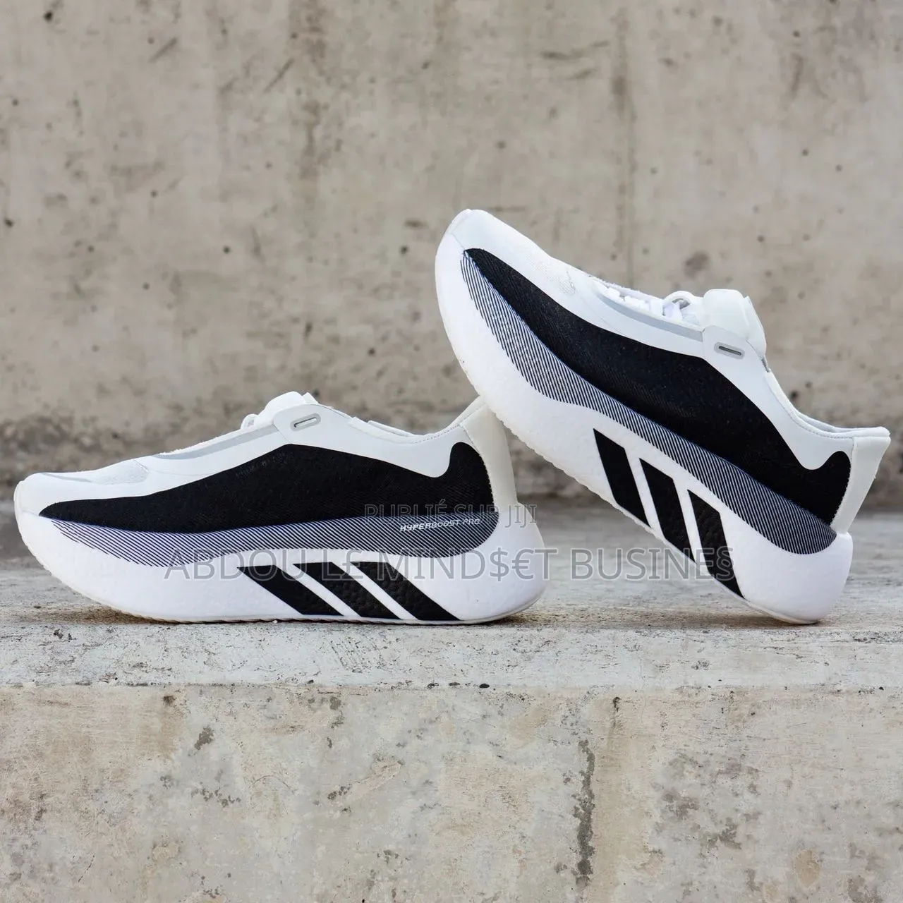 Adidas Hyperboost Noir-Blanc Disponible