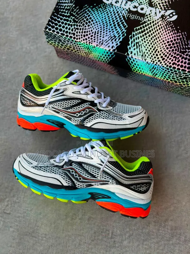 Saucony Omni 9 (Tout Couleur) Disponible