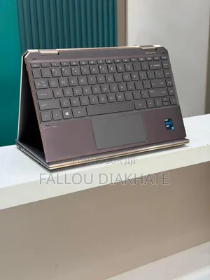Nouveau HP Spectre X360 13 8GB Intel Core i5 SSD 512GB