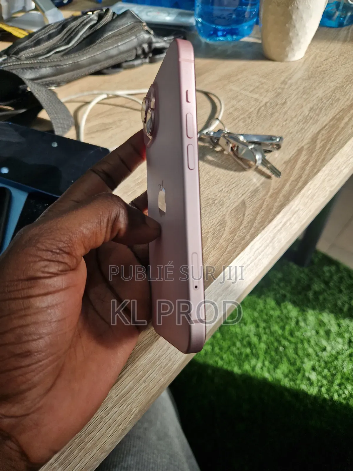 Nouveau Apple iPhone 15 128 GB Rose