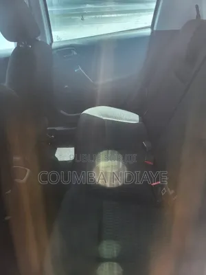 Peugeot 208 2017 Blanc cassé