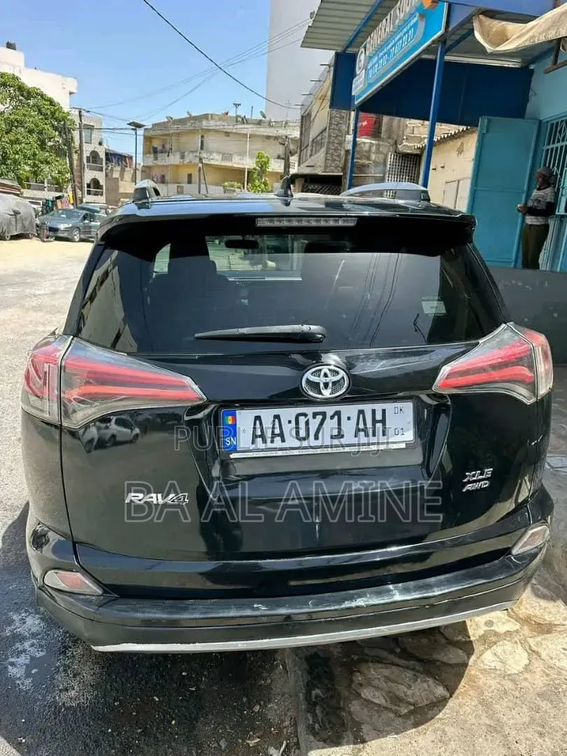 Toyota RAV4 2016 Noir