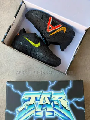 Nike Twelve Full Black Disponible