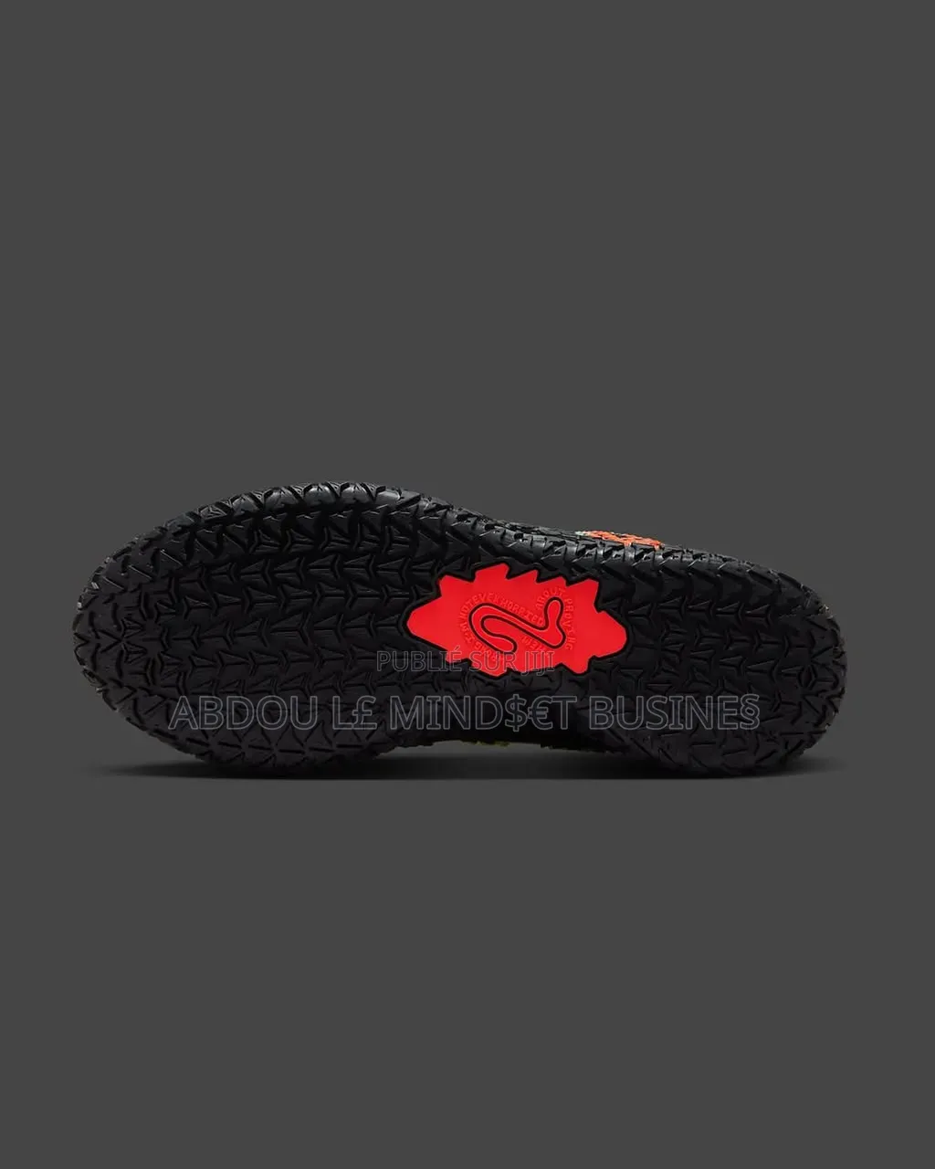 Nike Twelve Full Black Disponible