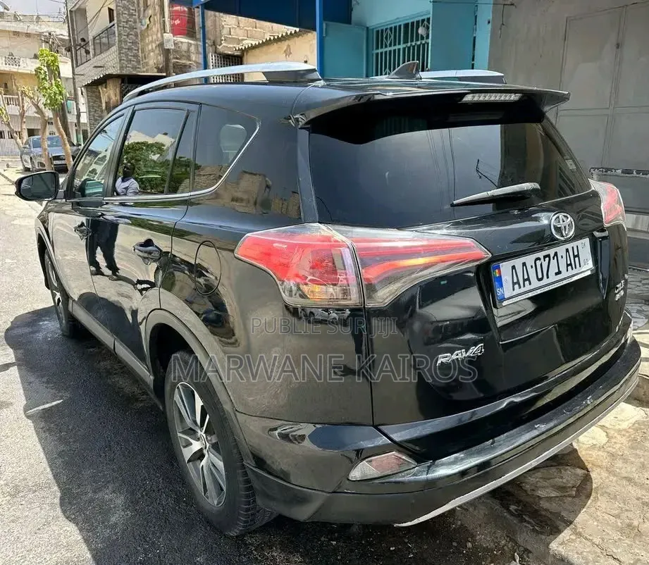 Toyota RAV4 2016 Noir