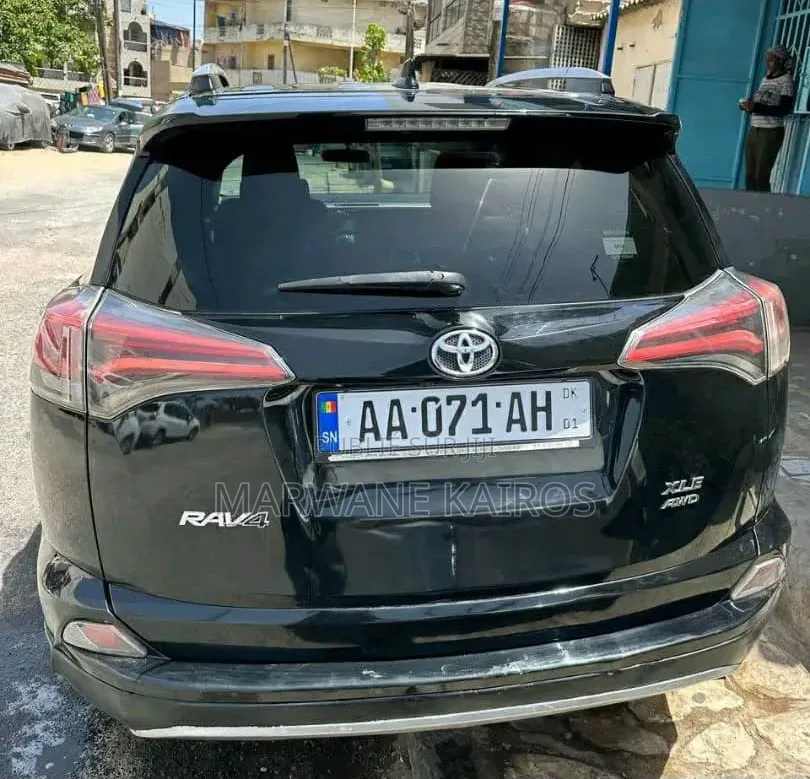 Toyota RAV4 2016 Noir