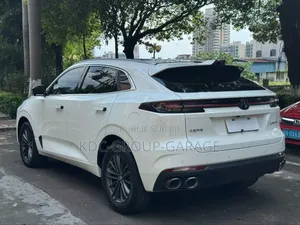 Nouveau Changan UNI-K 2025 Blanc