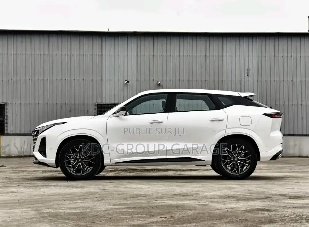 Nouveau Changan UNI-Z 2025 Blanc