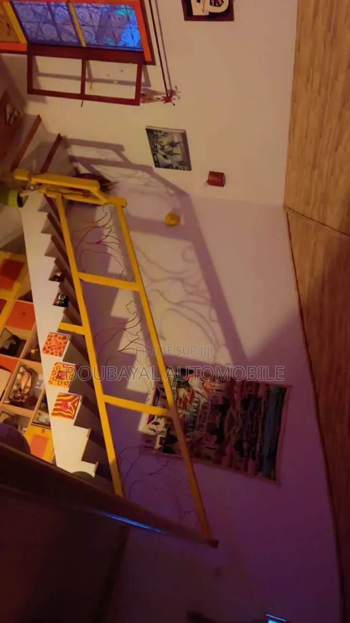 Meublé 4chbre Villa dans Nianing, Thiès Sud à Vendre
