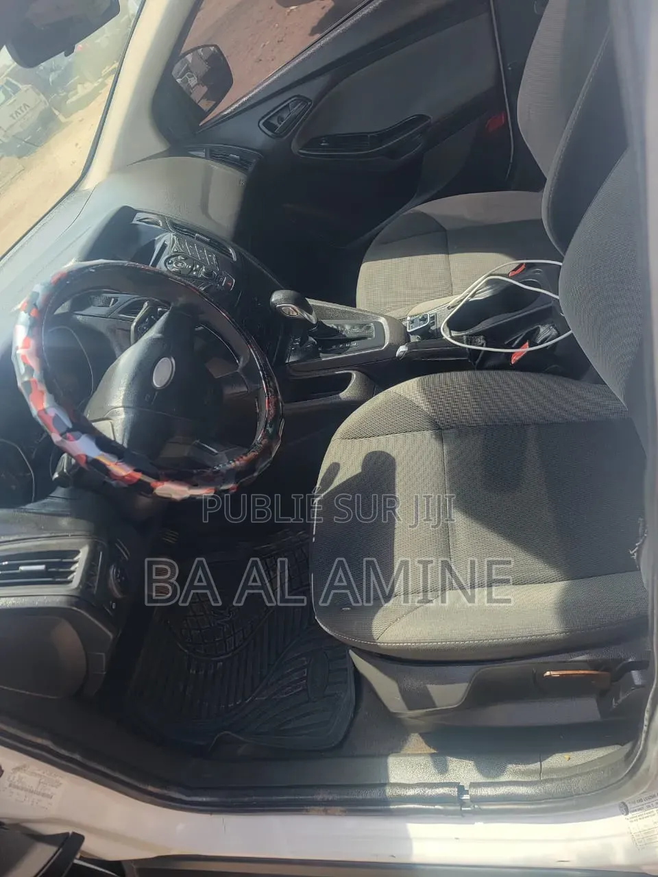Ford Focus 2012 Blanc