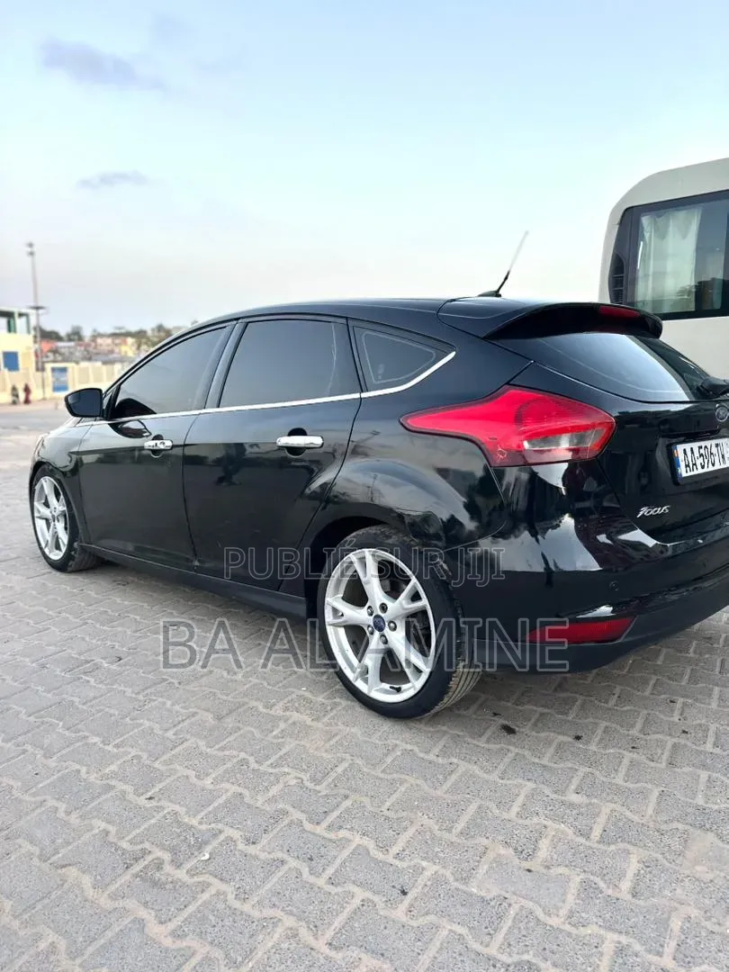 Ford Focus 2016 Noir