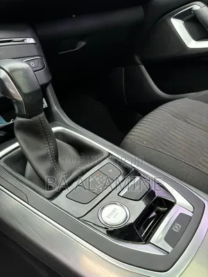 Peugeot 308 2018 Blanc