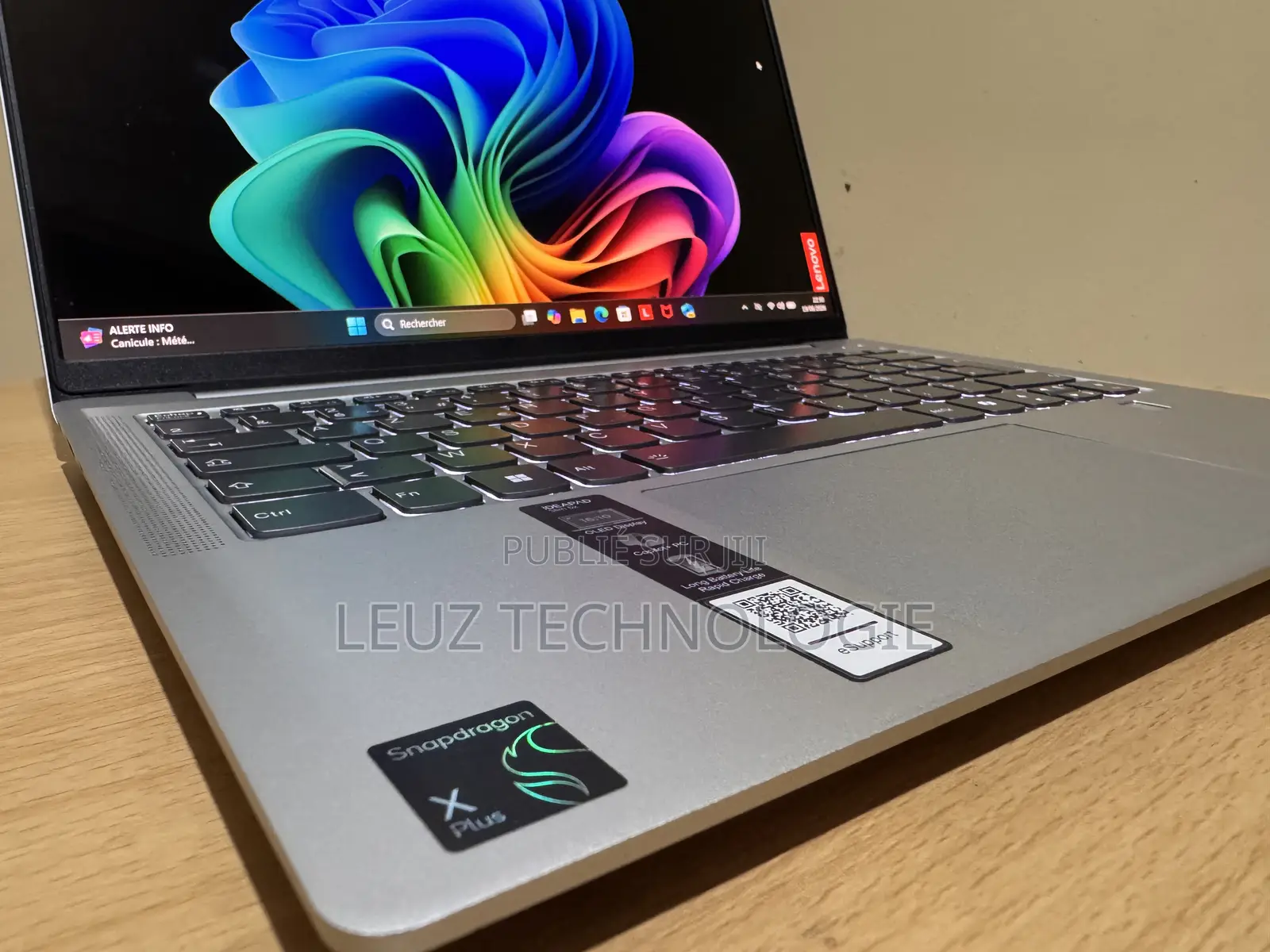 Nouveau Lenovo IdeaPad 520 16GB Qualcomm Snapdragon X Plus SSD 512GB