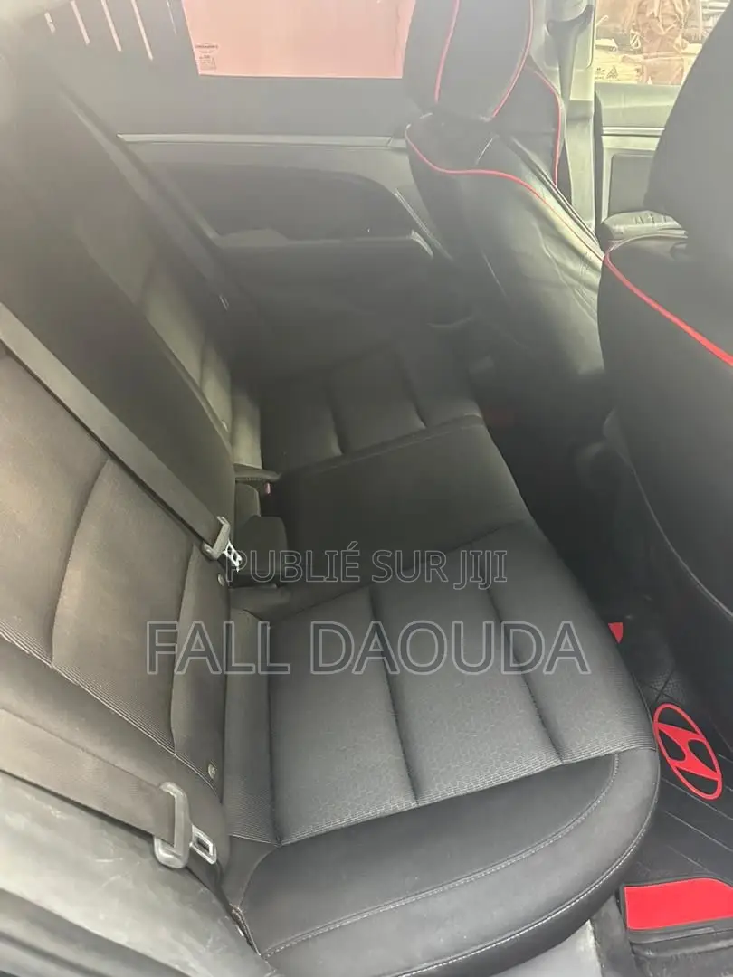Hyundai Elantra 2017 Noir