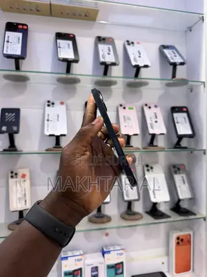 Nouveau Apple iPhone 14 128 GB Noir