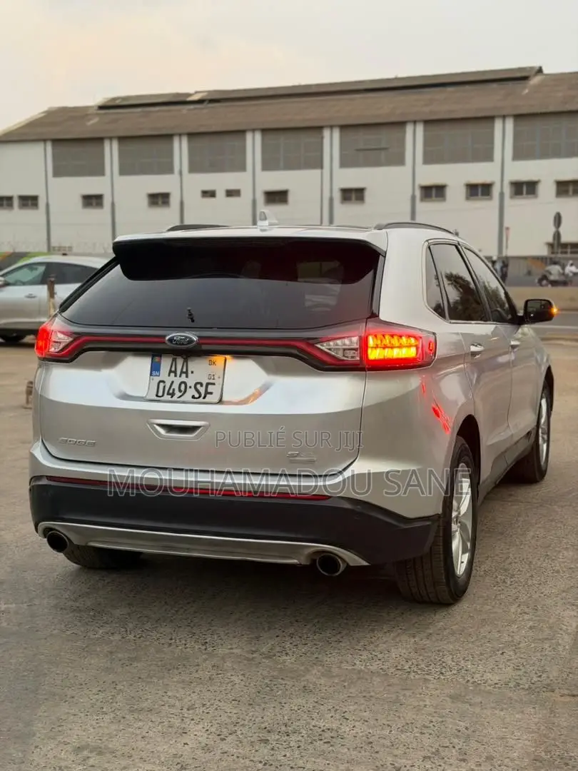 Ford Edge SEL 4dr SUV (2.0L 4cyl Turbo 6A) 2015 Gris