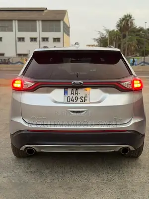 Ford Edge SEL 4dr SUV (2.0L 4cyl Turbo 6A) 2015 Gris