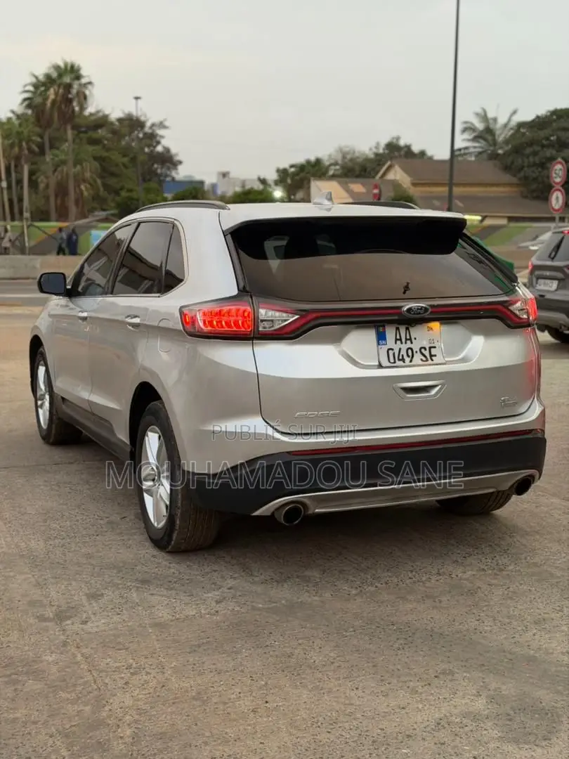 Ford Edge SEL 4dr SUV (2.0L 4cyl Turbo 6A) 2015 Gris
