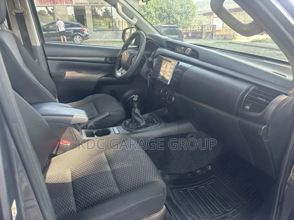 Toyota Hilux 2018 Gris