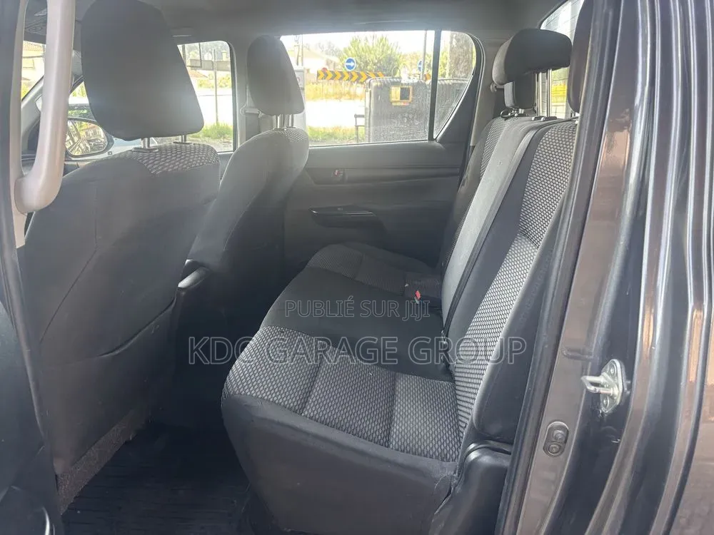 Toyota Hilux 2018 Gris