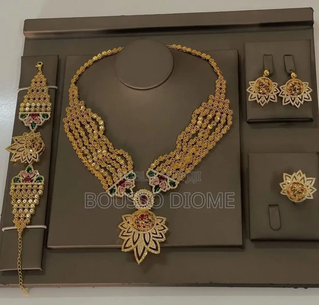 Bijoux De Qualité De Tout Les Jours Et Pour Cérémonie