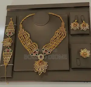 Bijoux De Qualité De Tout Les Jours Et Pour Cérémonie