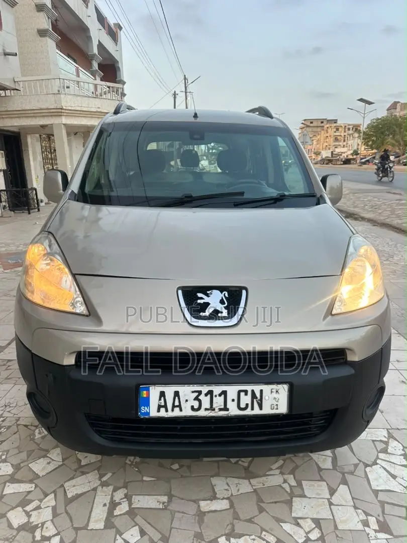 Peugeot Partenaire 2012 Marron