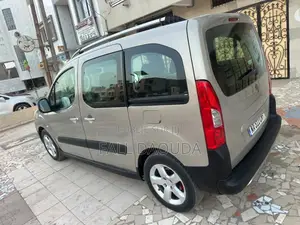 Peugeot Partenaire 2012 Marron