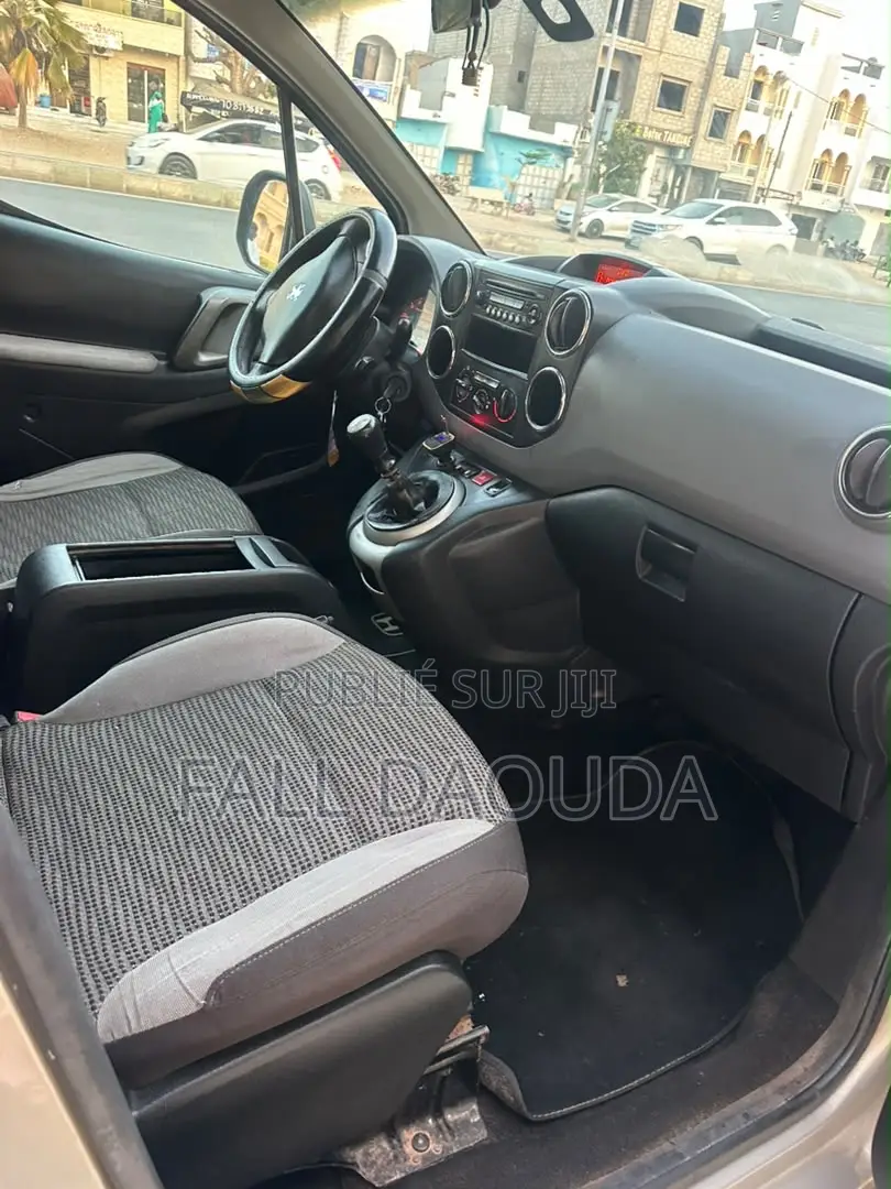Peugeot Partenaire 2012 Marron