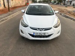 Hyundai Avante 2012 Blanc