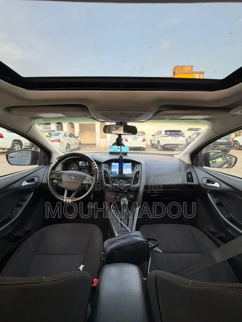 Ford Focus 2017 Bleu