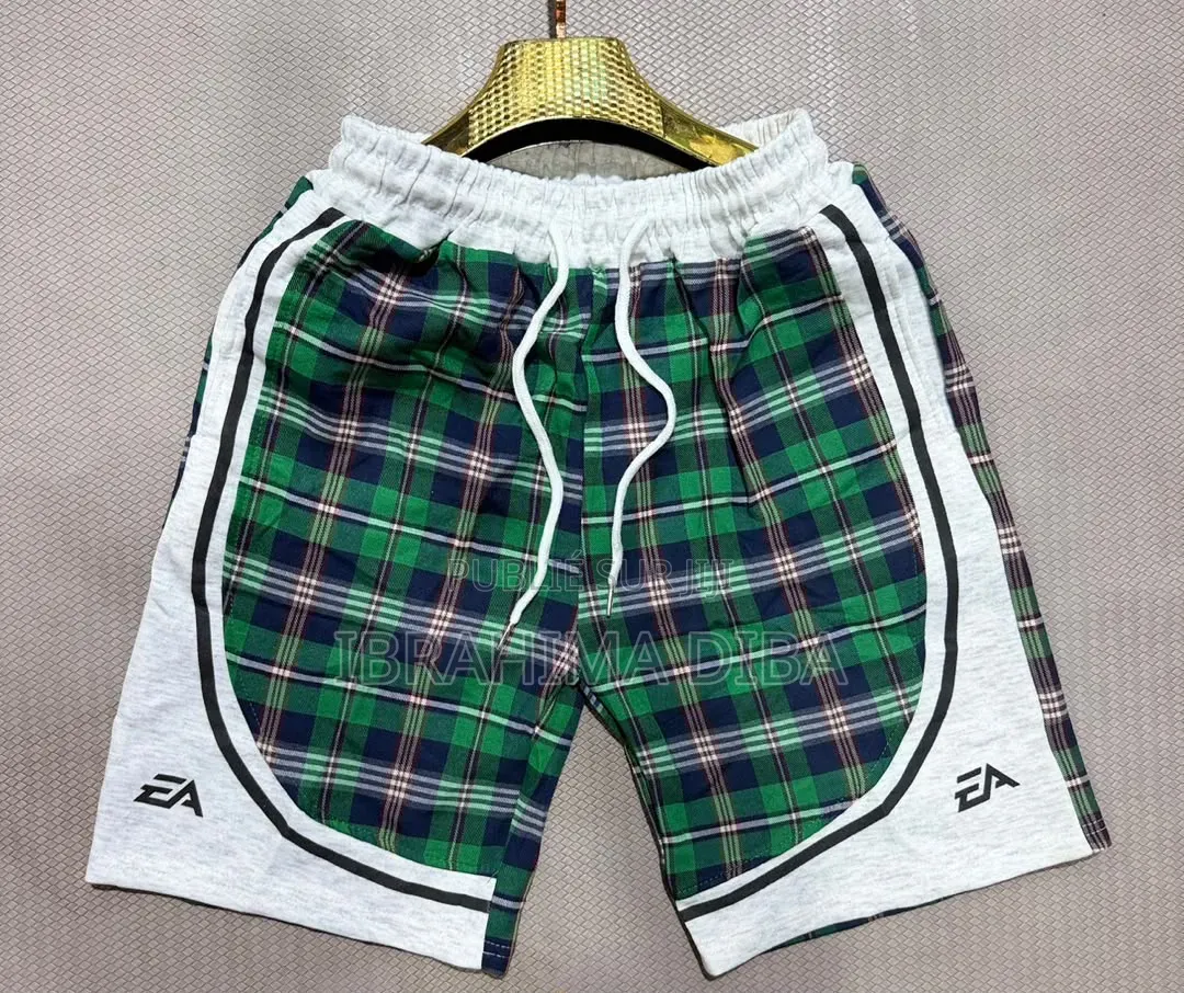Vente De Vêtements Pour Homme Et Femme