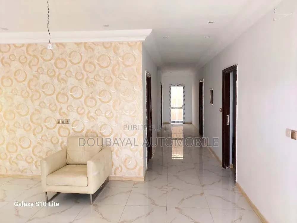 4chbre Villa dans Mbeur Saly, Thiès Sud à Vendre
